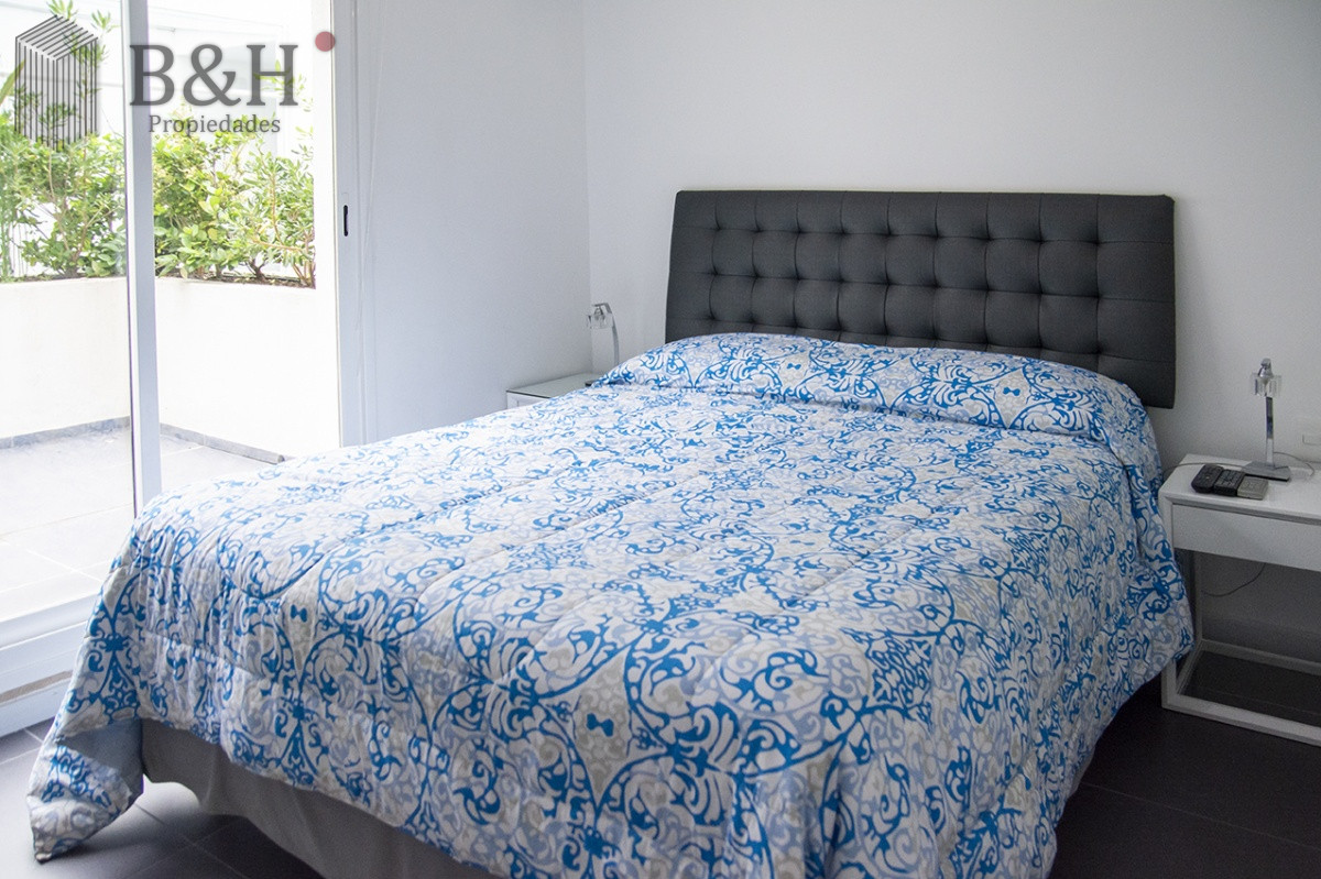 Apartamento ID.480 - Vende apartamento. Edificio Bonaire. 3 dormitorios con servicios. Brava, Peninsula, Punta del Este
