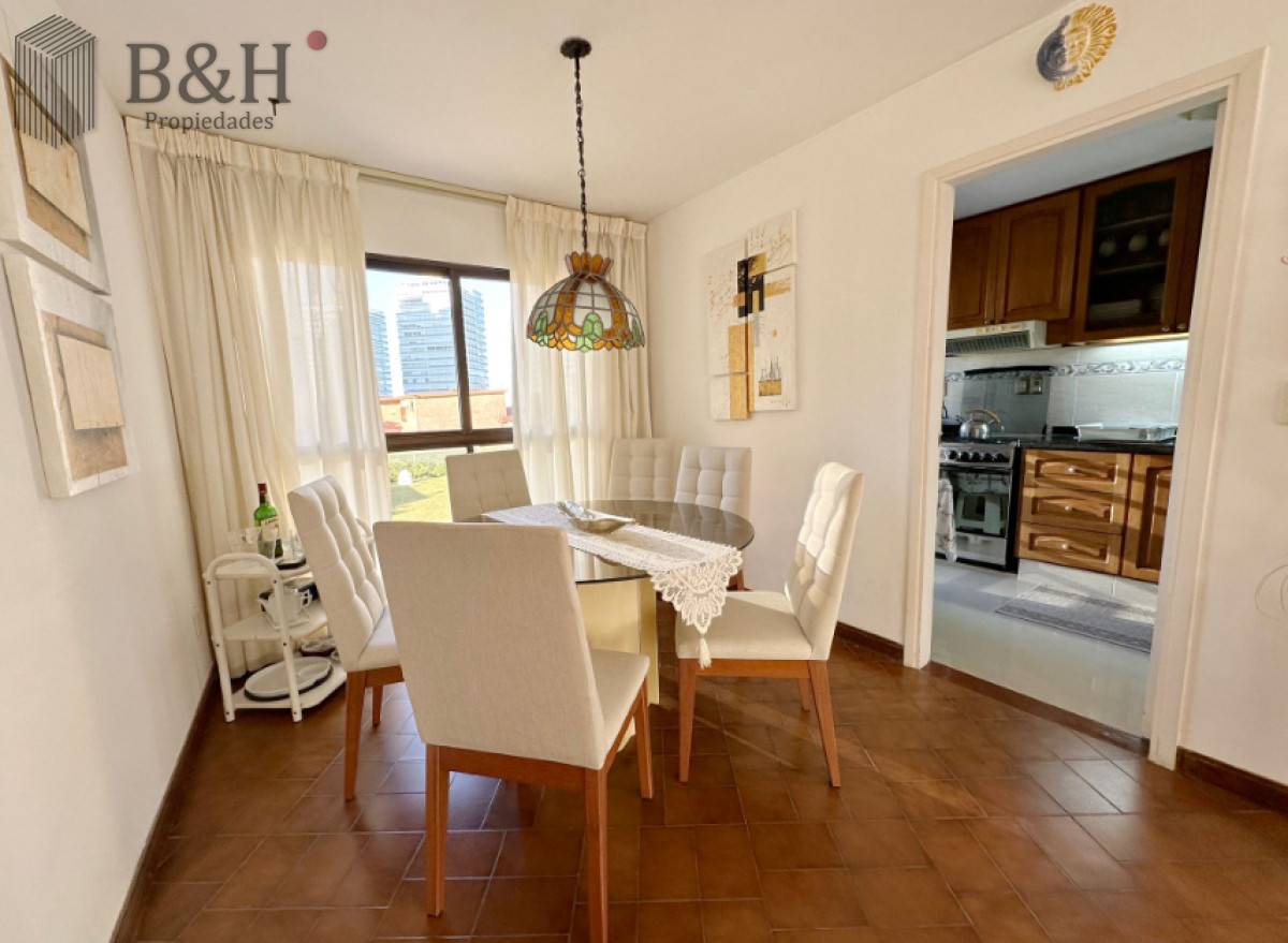 Apartamento ID.6686 - Vende Apartamento frente al mar en Brava, Punta del Este de 2 dormitorios.