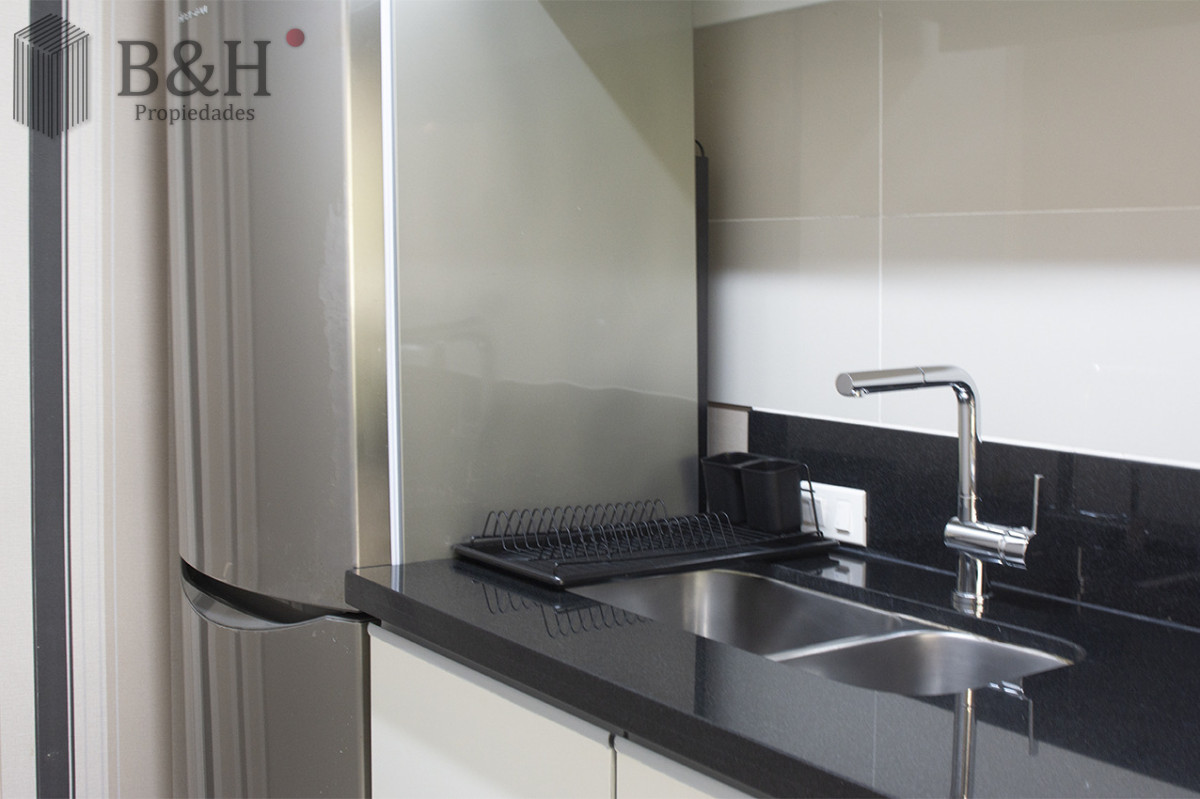 Apartamento ID.6845 - Apartamento en Venta de 2 dormitorios en Punta del Este Sobre Roosevelt