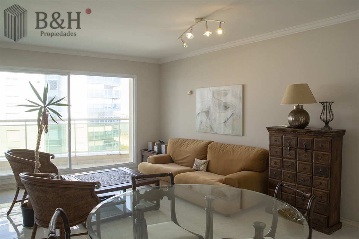Apartamento ID.6079 - Departamento de 3 dormitorios en venta frente a Playa Mansa, Coral Tower