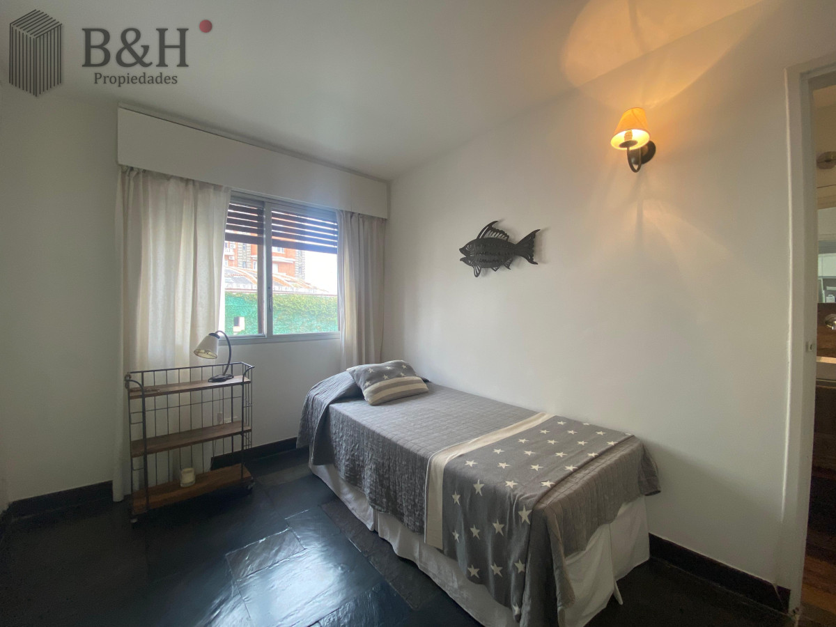 Apartamento ID.7267 - Vende apartamento con vista al mar de 3 dormitorios, Punta del Este