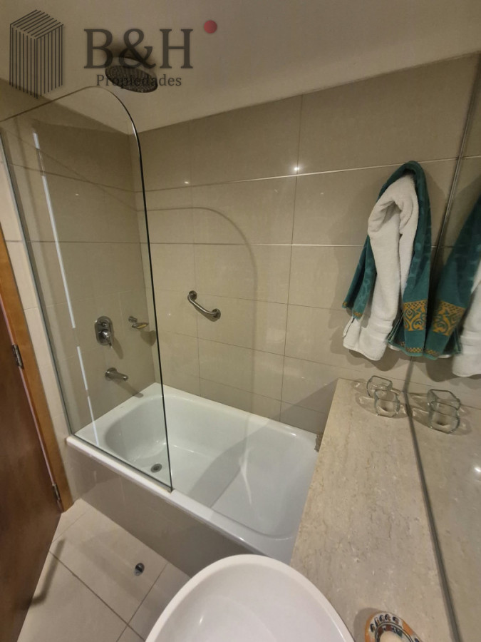 Apartamento ID.8230 - Apartamento en venta de 2 dormitorios en Punta del Este