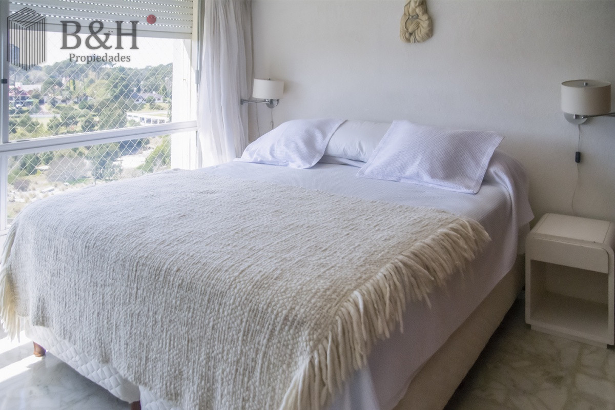 Apartamento ID.3148 - Apartamento en venta, Torre Fragata con hermosa vista al mar.