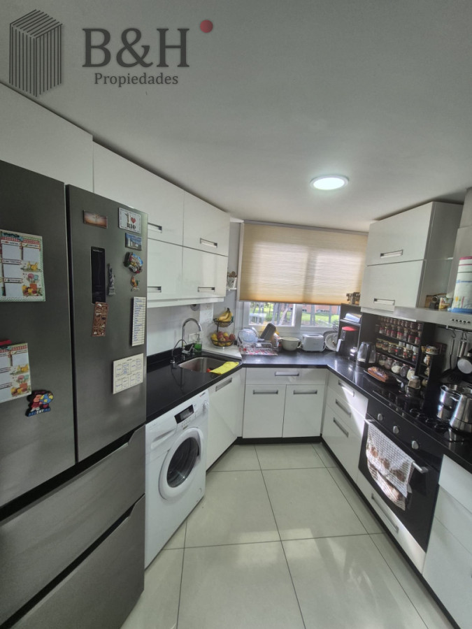 Apartamento ID.6910 - Apartamento en venta primera linea Playa Mansa Punta del Este 2 dormitorios
