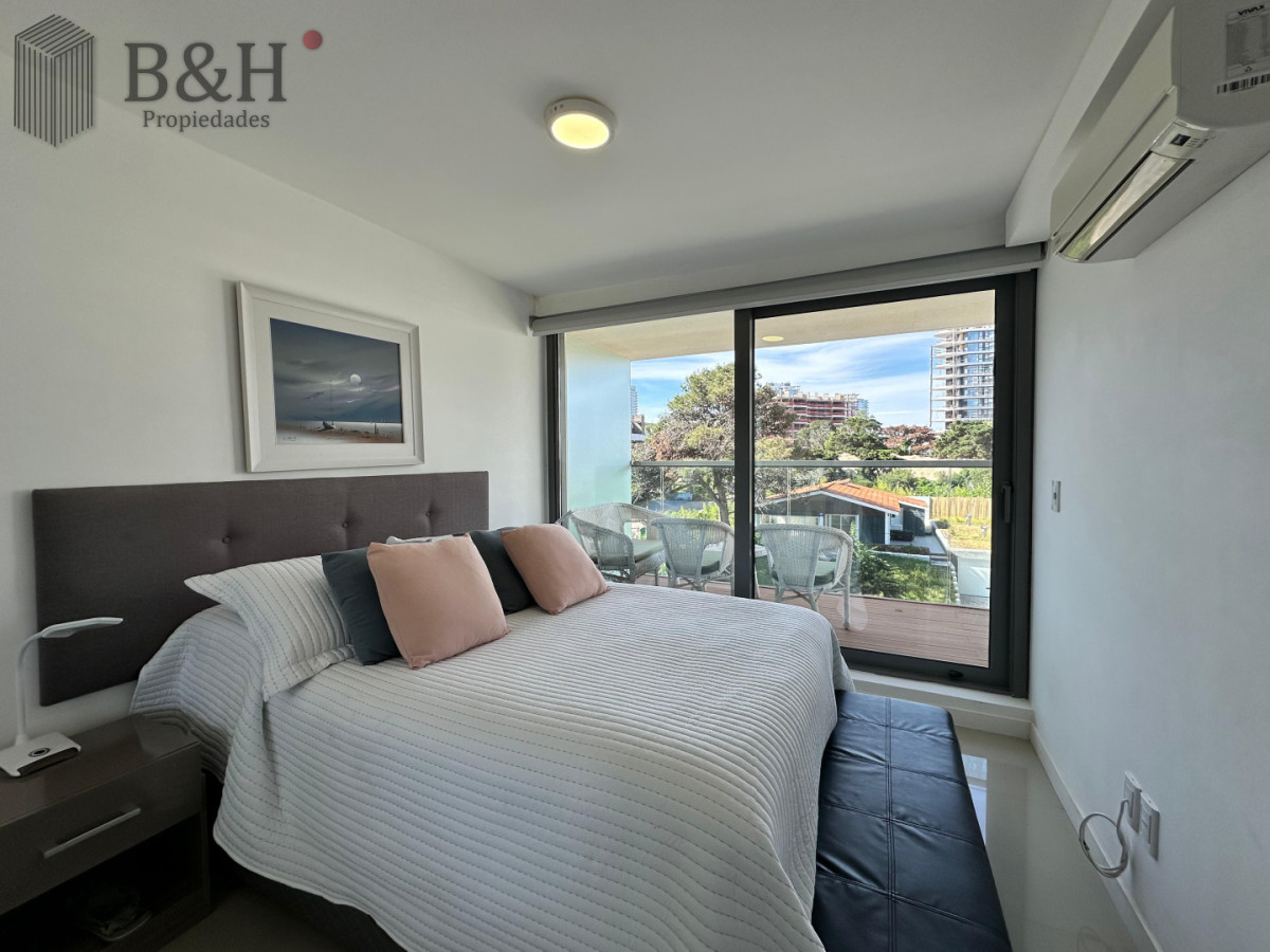 Apartamento ID.6082 - Vende apartamento de 1 dormitorio y medio en Peninsula, Punta del Este