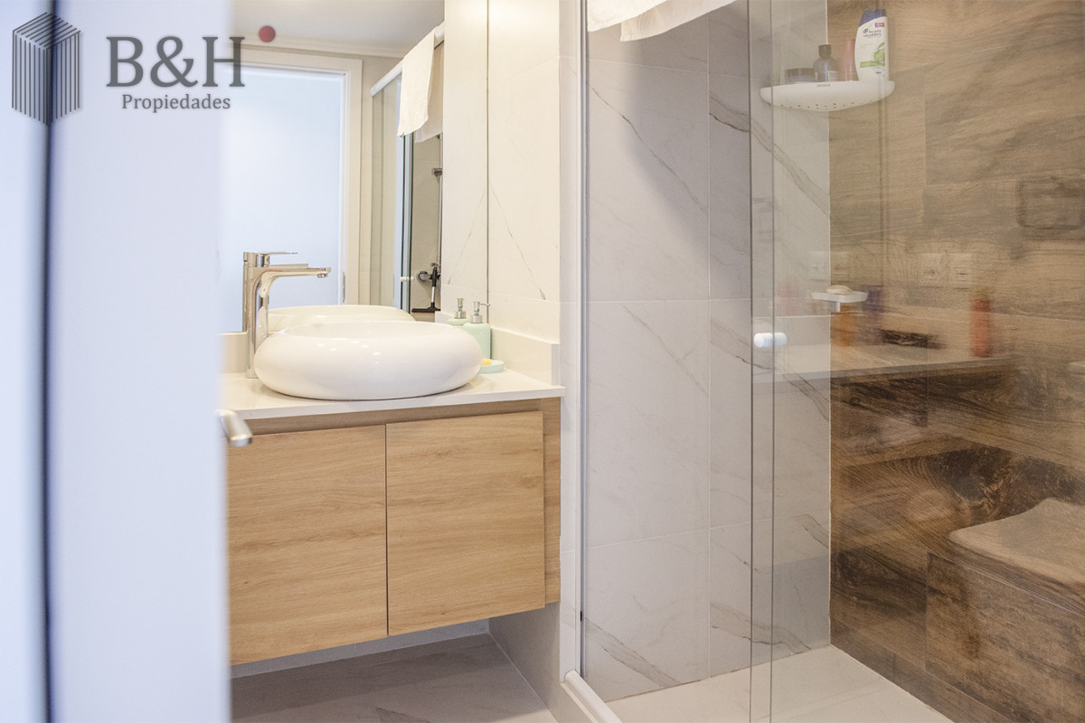 Apartamento ID.6057 - Vende departamento de 2 dormitorios en Playa Mansa, Punta del Este 