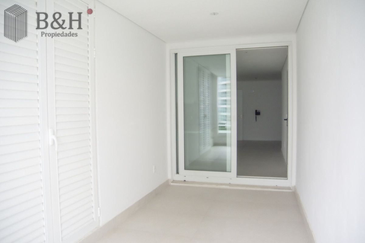 Apartamento ID.6350 - Vistas panoramicas de Playa Brava, Departamento de 3 dormitorios en venta. Torre Le Parc