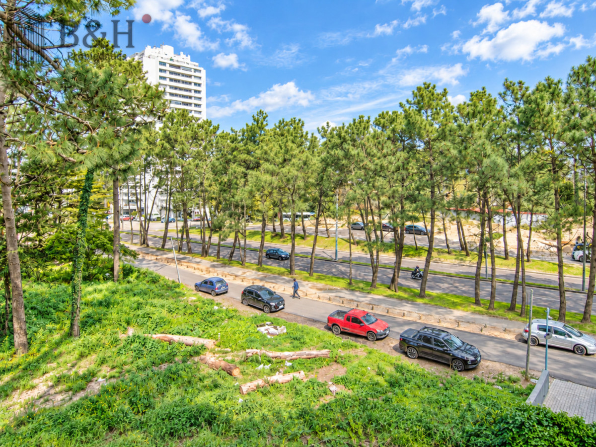 Apartamento ID.8173 - Hermoso departamento de 2 dormitorios en venta en Roosevelt