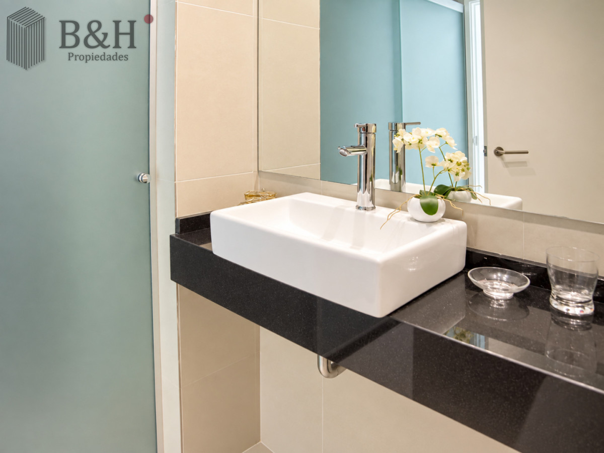Apartamento ID.7841 - En alquiler Departamento frente al mar en Playa Mansa de 3 dormitorios Punta del Este