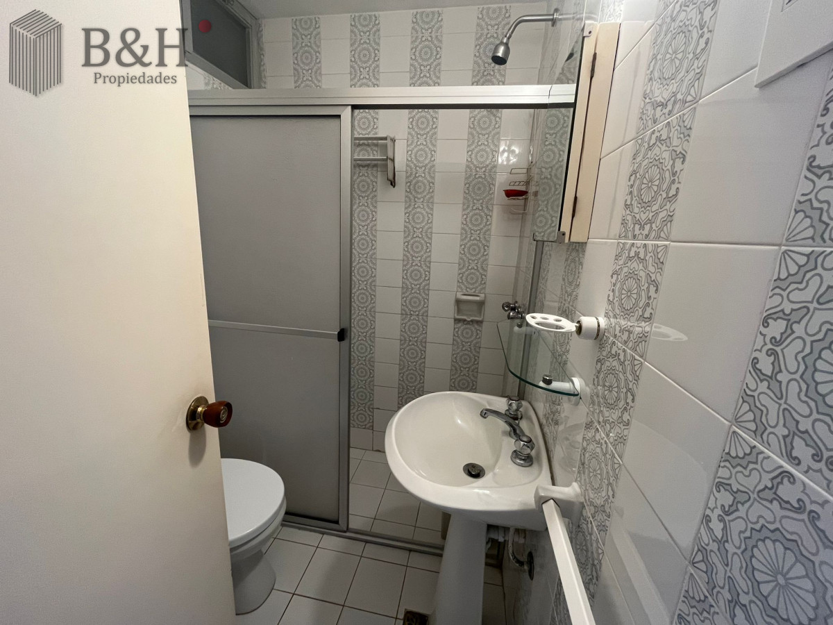 Apartamento ID.6524 - Apartamento de 2 dormitorio y medio en Primera lineal de Playa brava , Punta del este 
