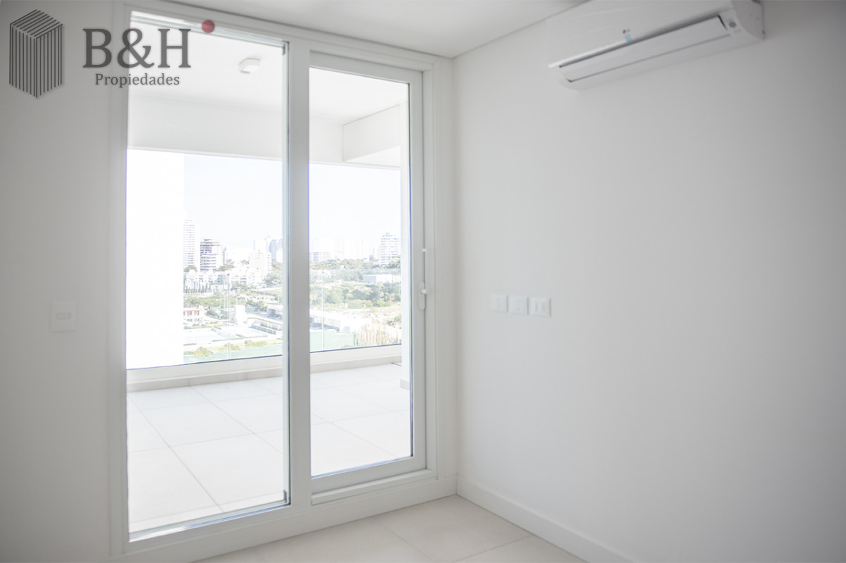Apartamento ID.6213 - Vende Le Parc IV Esquinero a estrenar ! Punta del Este 