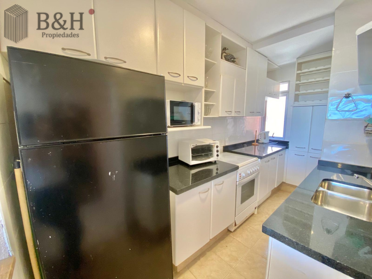 Apartamento ID.6524 - Apartamento de 2 dormitorio y medio en Primera lineal de Playa brava , Punta del este 