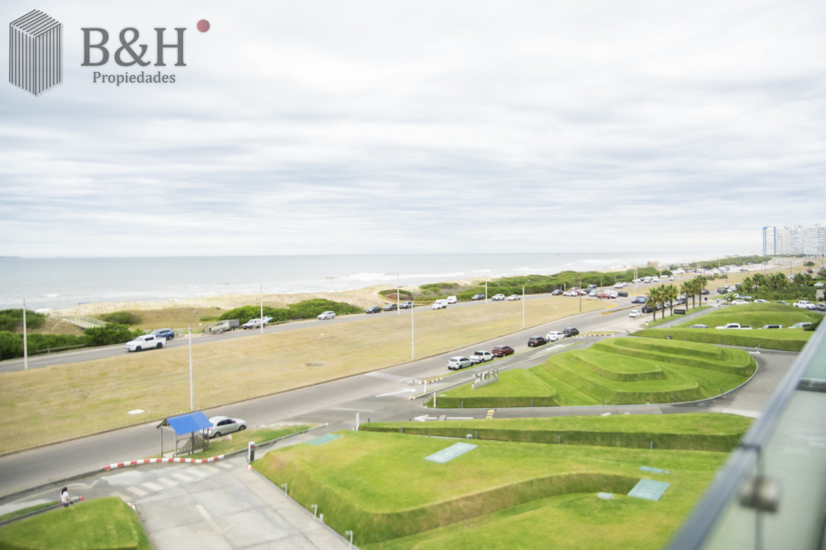 Apartamento ID.6350 - Vistas panoramicas de Playa Brava, Departamento de 3 dormitorios en venta. Torre Le Parc