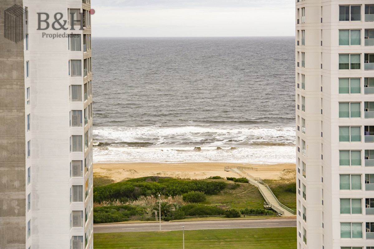 Apartamento ID.6055 - Vende departamento en look brava, punta del este