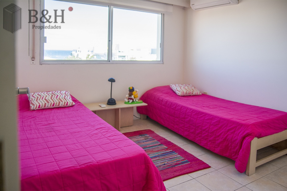 Apartamento ID.3147 - PORTO MARE , PUERTO , Penthouse duplex de 3 dormitorios en venta. Departamento con parrillero. 