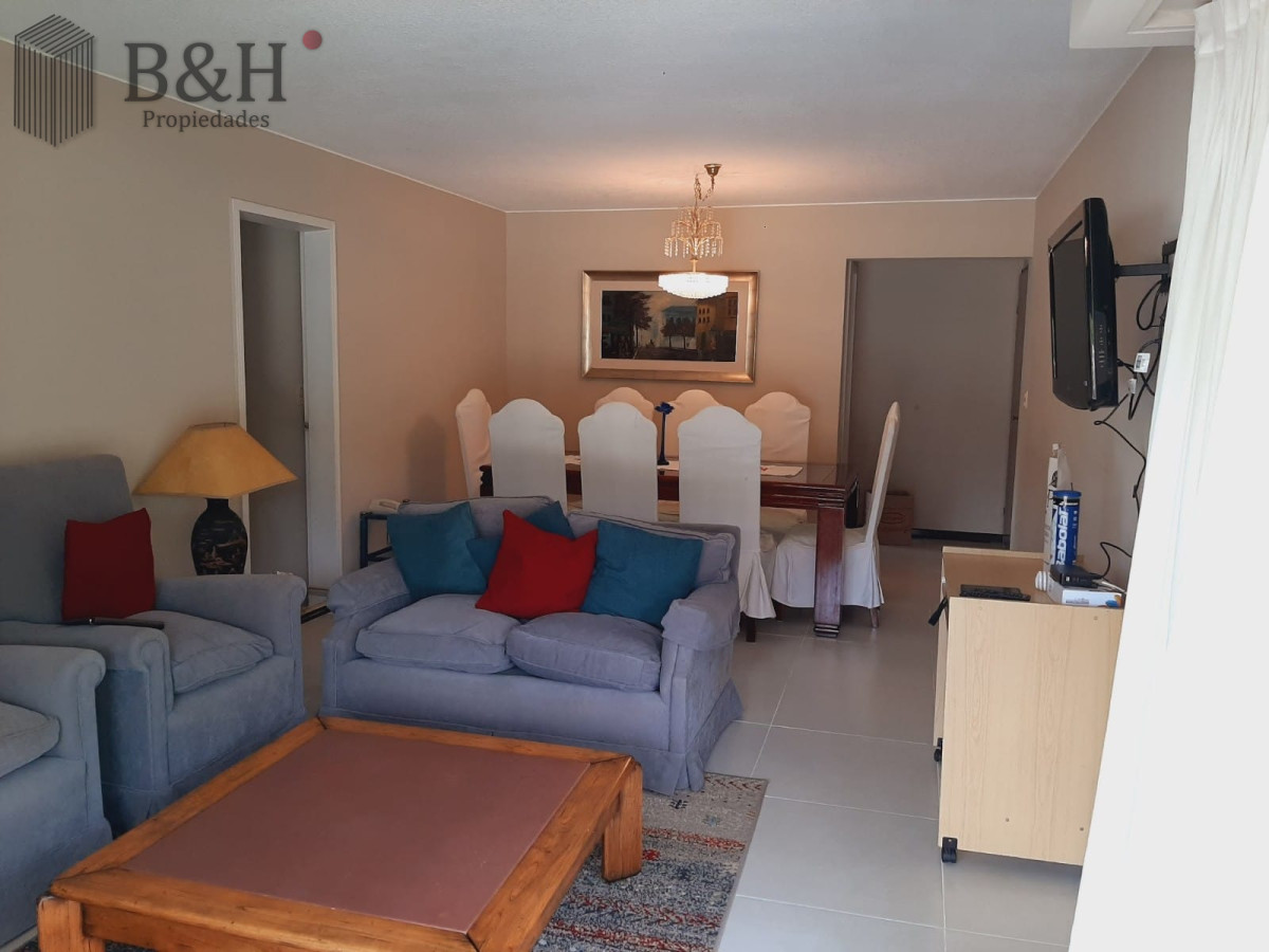 Apartamento ID.5687 - Apartamento en venta en sobre Av. Roosevelt 