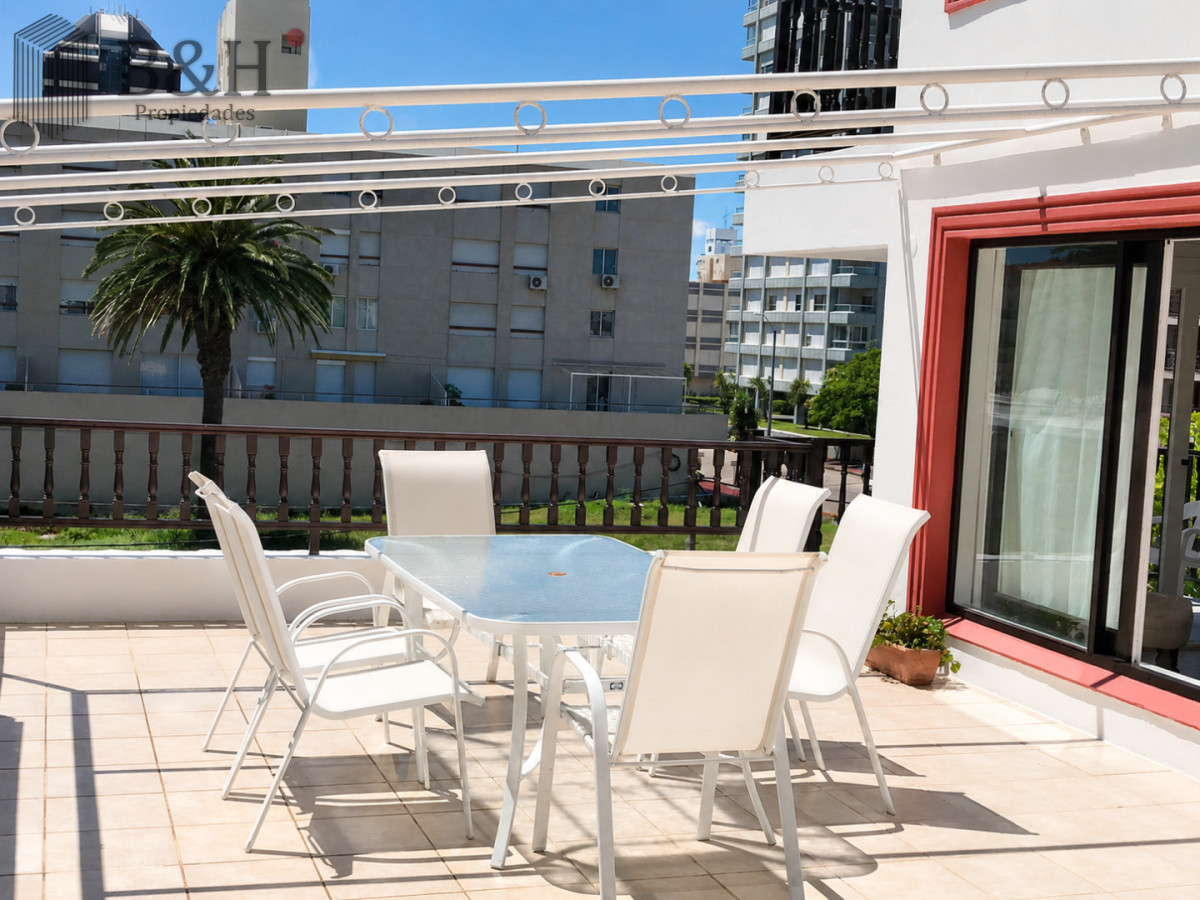 Apartamento ID.6309 - Apartamento en venta en Peninsula, Punta del Este 