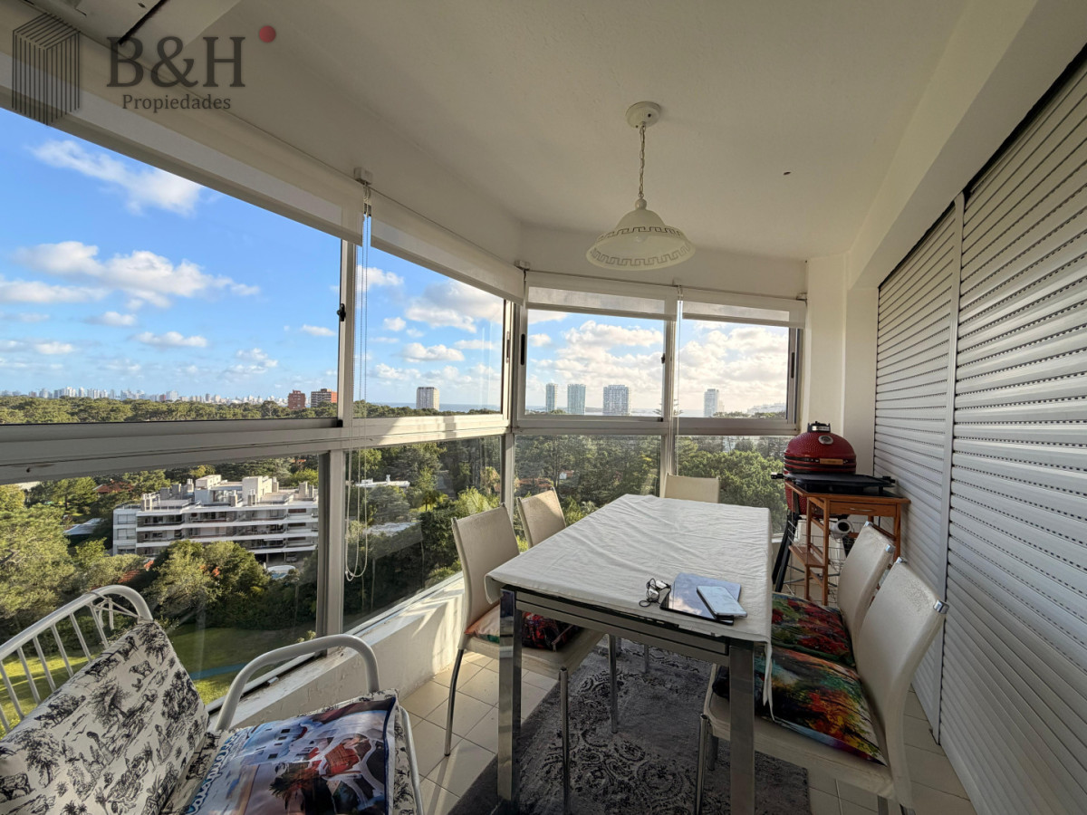 Apartamento ID.6348 - Vende hermoso depto de 3 dormitorios con vista, Punta del Este