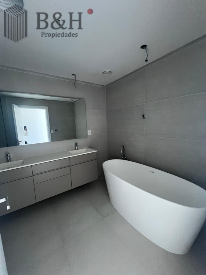 Apartamento ID.6350 - Vistas panoramicas de Playa Brava, Departamento de 3 dormitorios en venta. Torre Le Parc