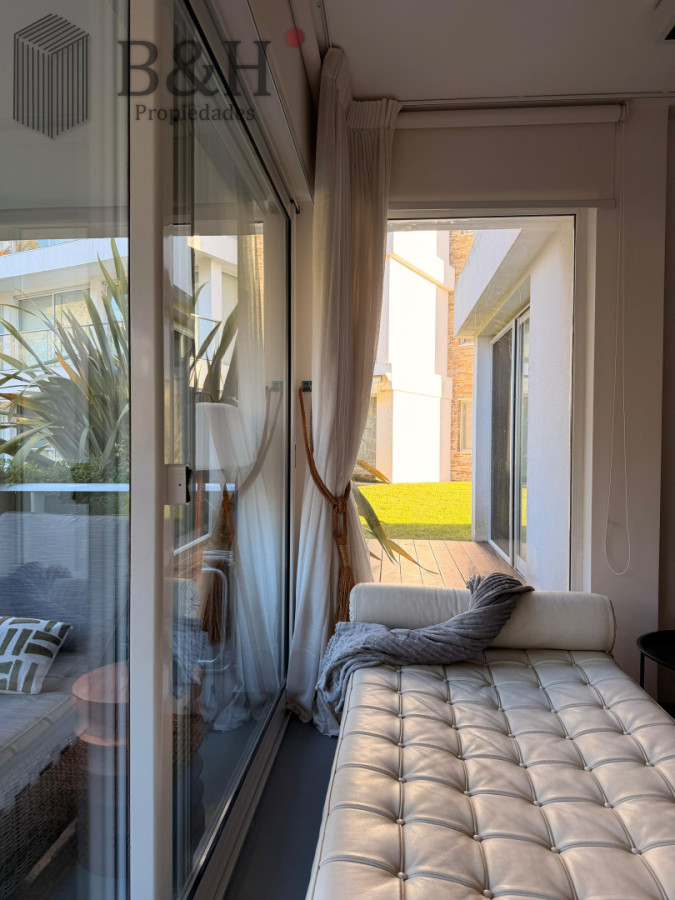 Apartamento ID.7837 - Departamento de 1 dormitorio en Playa Mansa, Punta del este