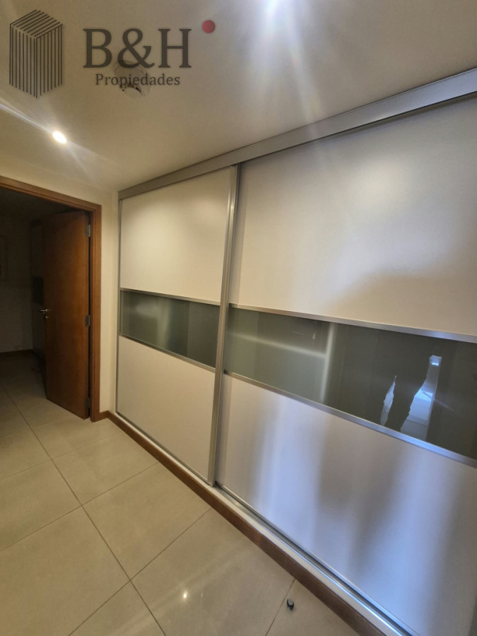 Apartamento ID.8230 - Apartamento en venta de 2 dormitorios en Punta del Este