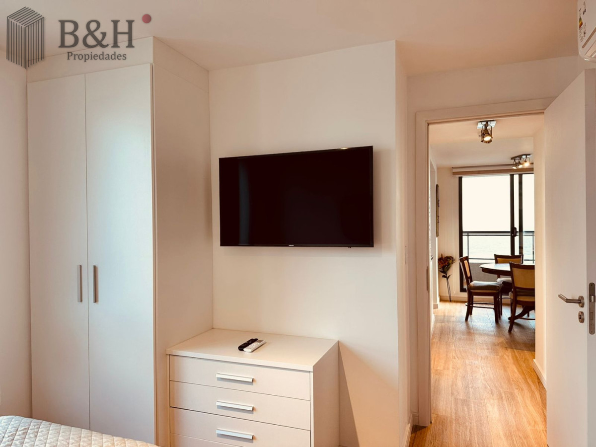 Apartamento ID.7981 - En venta apartamento de  2 dormitorios con hermosa vista parcial al mar en Brava, Punta del Este