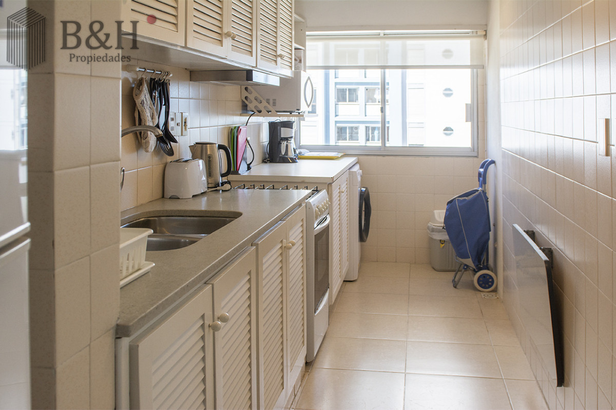 Apartamento ID.7722 - Apartamento de 2 dormitorios con vista al mar en venta en Peninsula.