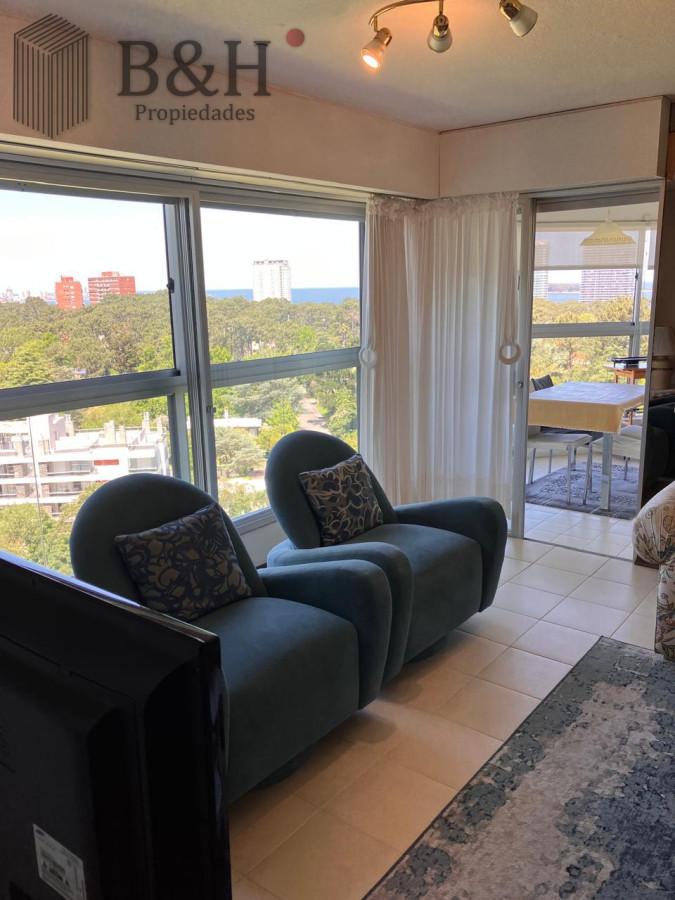 Apartamento ID.6348 - Vende hermoso depto de 3 dormitorios con vista, Punta del Este