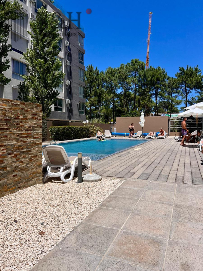 Apartamento ID.4847 - En venta apartamento con excelente vista, de 3 dormitorios en Roosevelt.