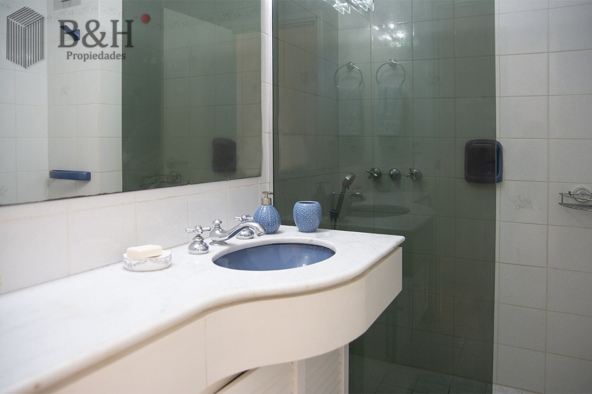 Apartamento ID.3147 - PORTO MARE , PUERTO , Penthouse duplex de 3 dormitorios en venta. Departamento con parrillero. 