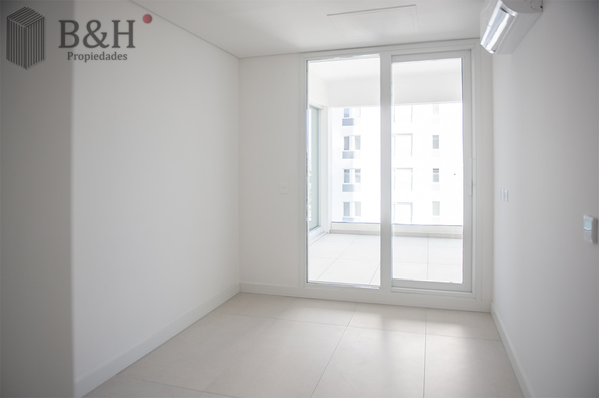 Apartamento ID.6213 - Vende Le Parc IV Esquinero a estrenar ! Punta del Este 