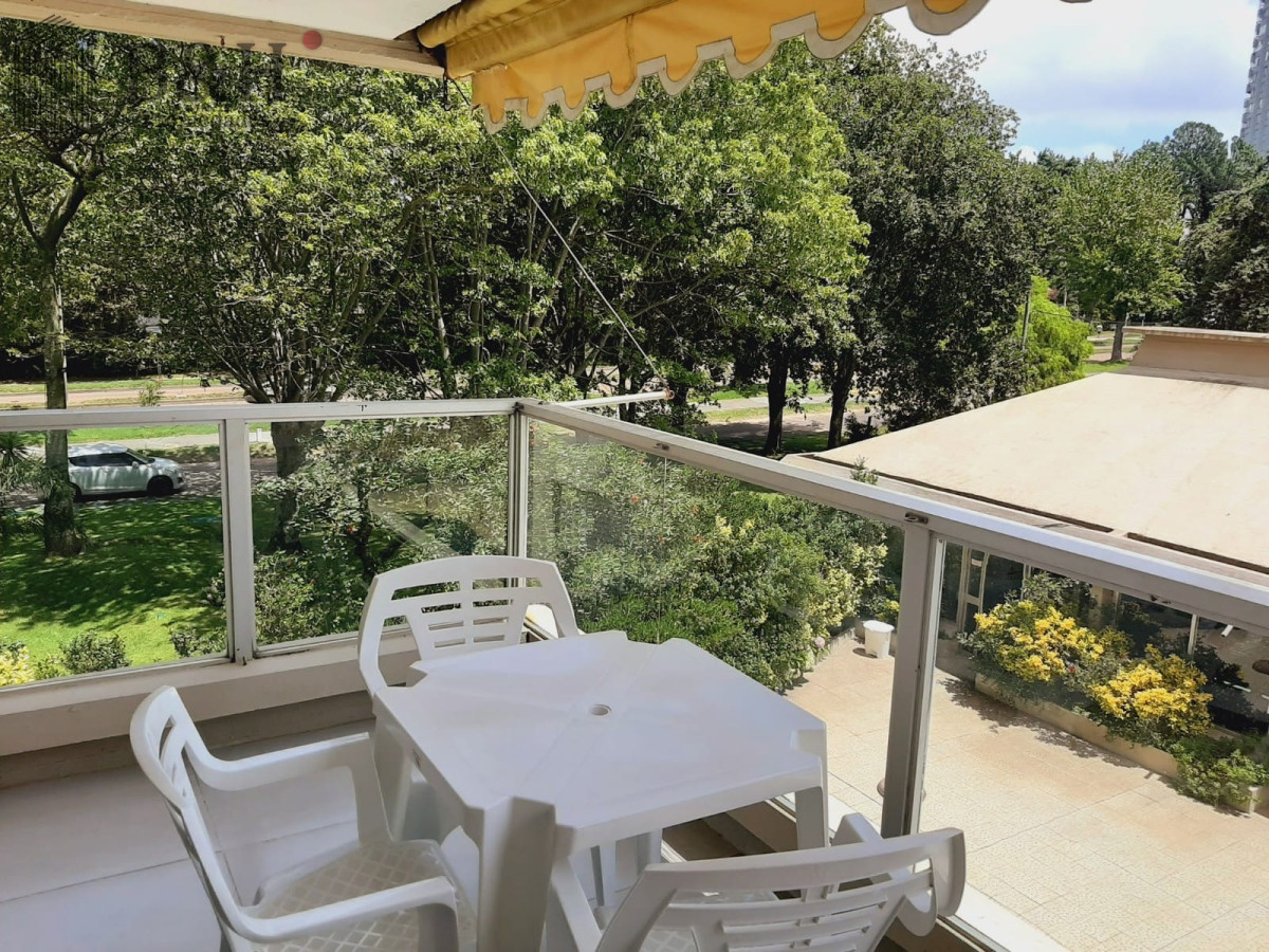 Apartamento ID.5687 - Apartamento en venta en sobre Av. Roosevelt 