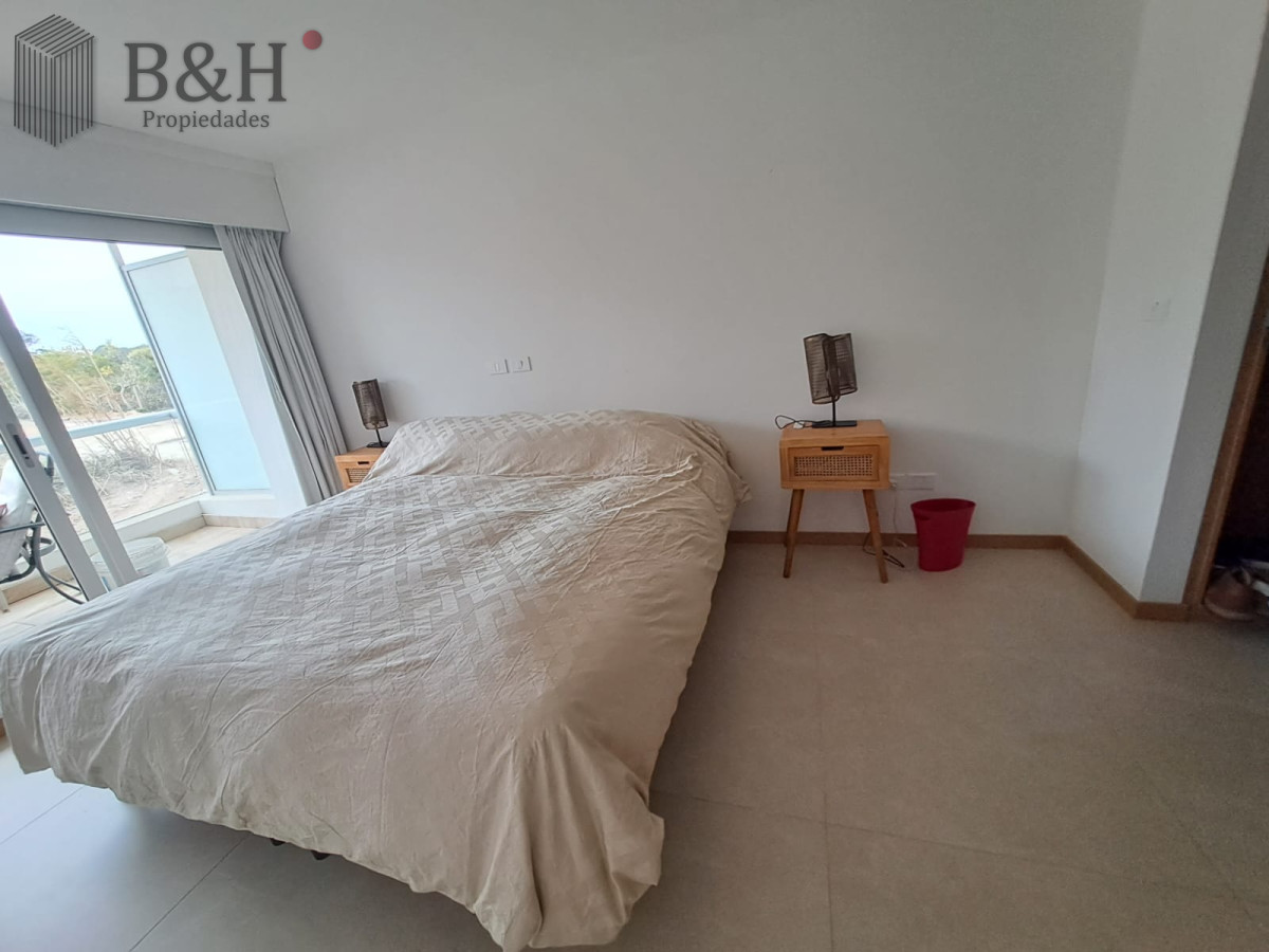 Apartamento ID.5610 - Departamento de 2 dormitorios en venta, Playa Brava, Punta del Este. Silente