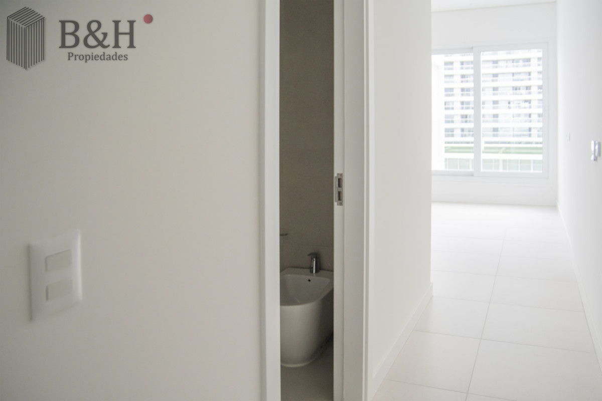 Apartamento ID.6350 - Vistas panoramicas de Playa Brava, Departamento de 3 dormitorios en venta. Torre Le Parc