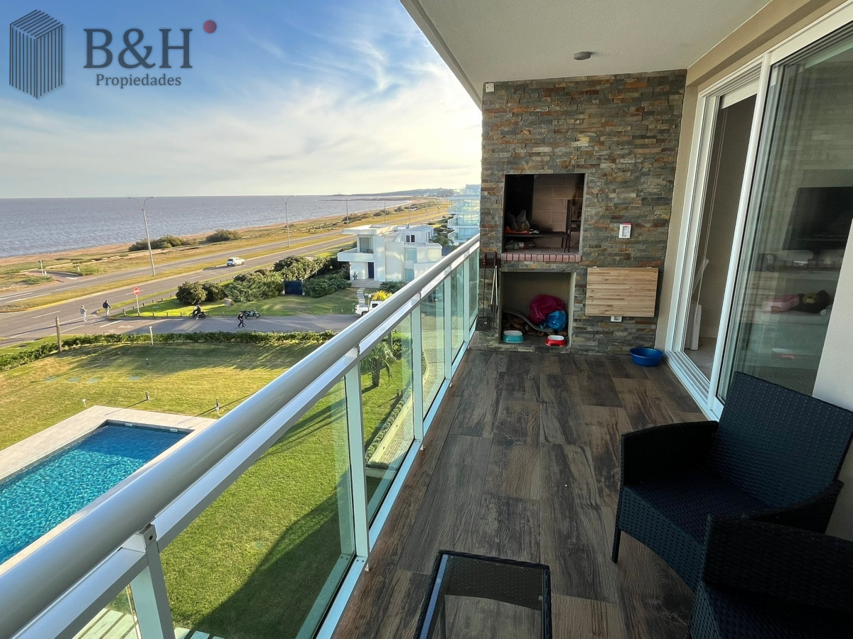 Apartamento ID.3512 - Apartamento de 2 dormitorios en Playa Mansa , Punta del este 