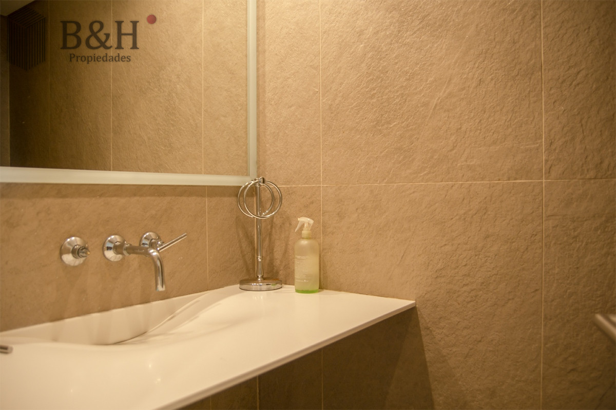 Apartamento ID.3801 - Departamento de 3 dormitorios con parrillero en venta, edificio nuevo en la Peninsula.