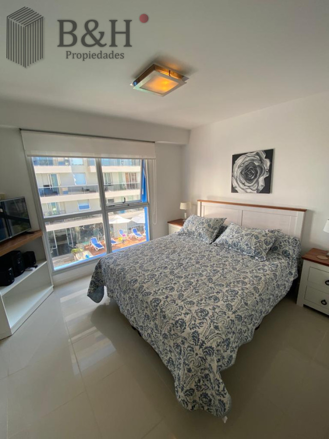 Apartamento ID.7576 - Departamento de 2 dormitorios y medio en venta en Punta del Este