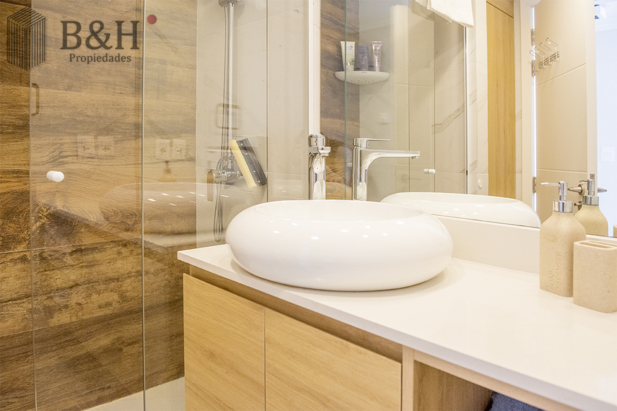 Apartamento ID.6057 - Vende departamento de 2 dormitorios en Playa Mansa, Punta del Este 