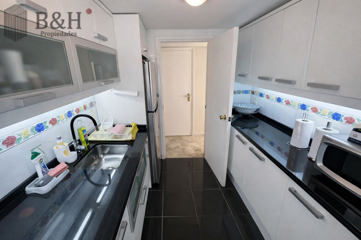 Apartamento ID.7104 - VENTA APARTAMENTO 2 DORMITORIOS 2 BAÑOS PRIMERA LÍNEA PLAYA MANSA