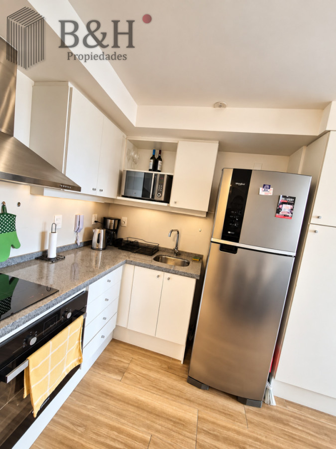 Apartamento ID.8176 - Apartamento en venta de 2 dormitorios a pasos del mar en Brava - Punta del Este