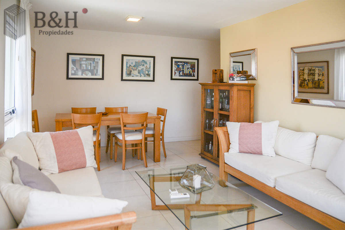 Apartamento ID.6175 - Departamento de 3 dormitorios con terraza  con parrillero en venta, Peninsula, Punta del Este