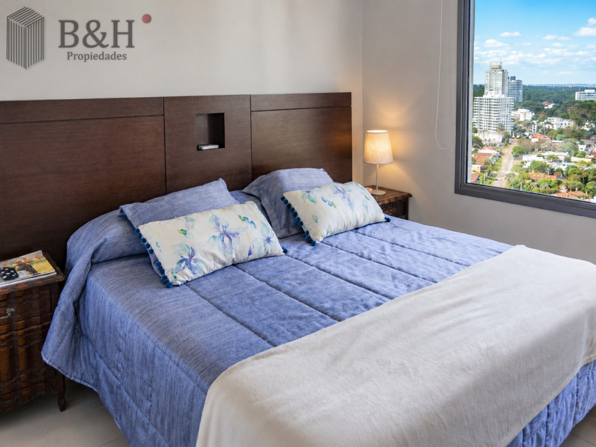 Apartamento ID.7369 - Departamento de 3 dormitorios en venta a pasos del mar. MANSA PUNTA DEL ESTE