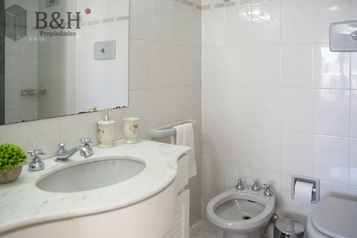 Apartamento ID.3147 - PORTO MARE , PUERTO , Penthouse duplex de 3 dormitorios en venta. Departamento con parrillero. 