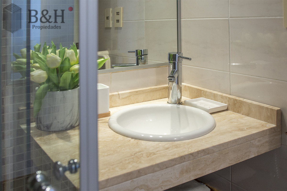 Apartamento ID.7722 - Apartamento de 2 dormitorios con vista al mar en venta en Peninsula.