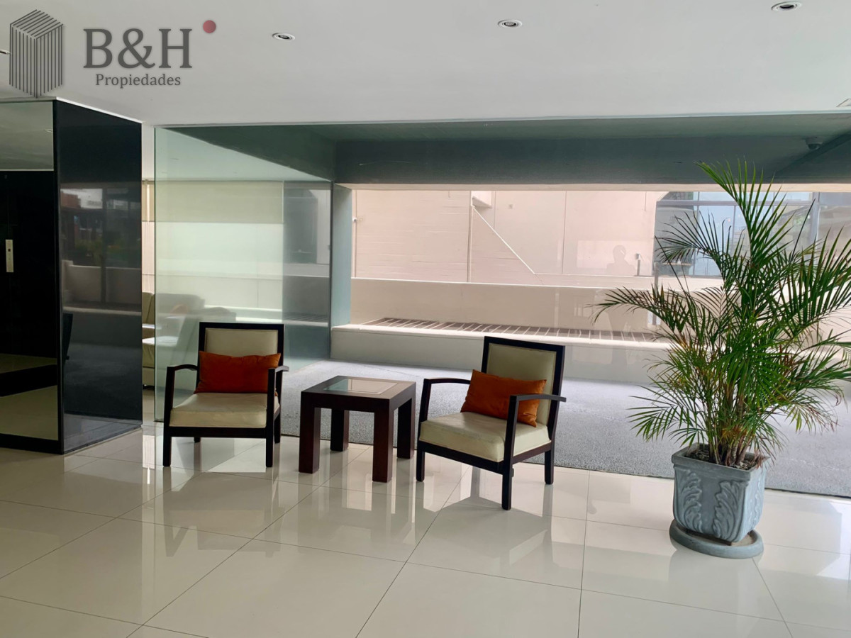 Apartamento ID.6862 - En venta apartamento de 2 mas dep. en Península, Punta del Este
