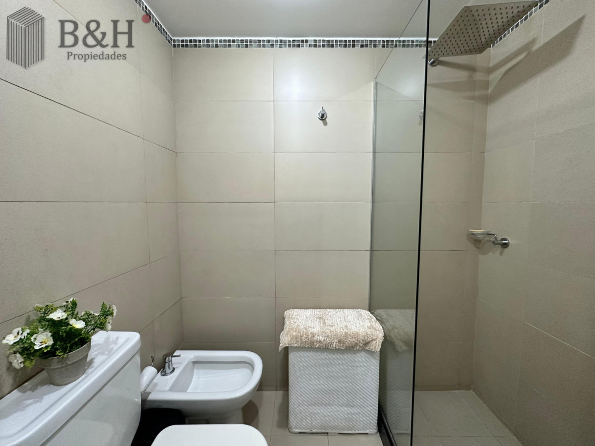 Apartamento ID.6082 - Vende apartamento de 1 dormitorio y medio en Peninsula, Punta del Este