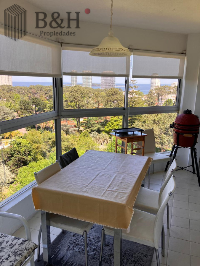 Apartamento ID.6348 - Vende hermoso depto de 3 dormitorios con vista, Punta del Este