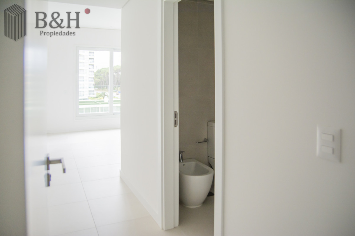 Apartamento ID.6350 - Vistas panoramicas de Playa Brava, Departamento de 3 dormitorios en venta. Torre Le Parc