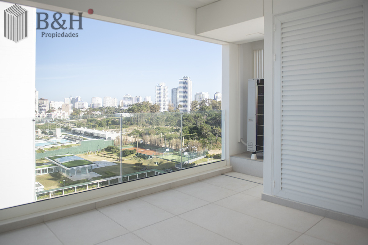 Apartamento ID.6213 - Vende Le Parc IV Esquinero a estrenar ! Punta del Este 