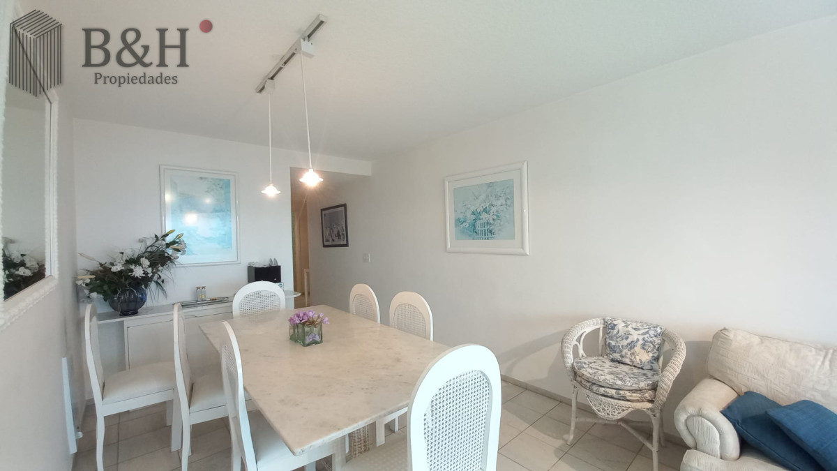 Apartamento ID.5101 - Departamento de 3 dormitorios + dependencia en venta, Playa Mansa. Torre Jefferson,.